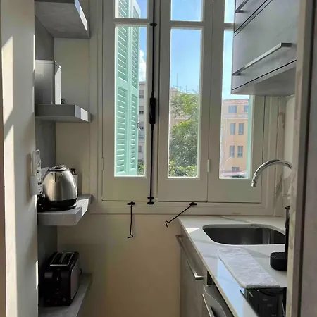 Centre Luxury Renovated Apartment Nicosia