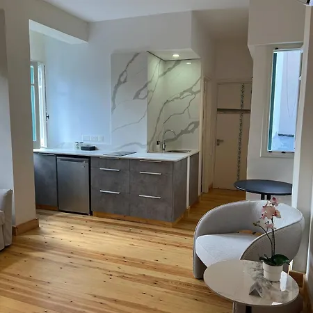 Centre Luxury Renovated Apartment Nicosia