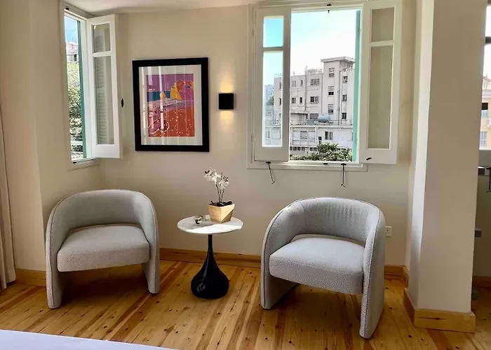 Centre Luxury Renovated 公寓 *