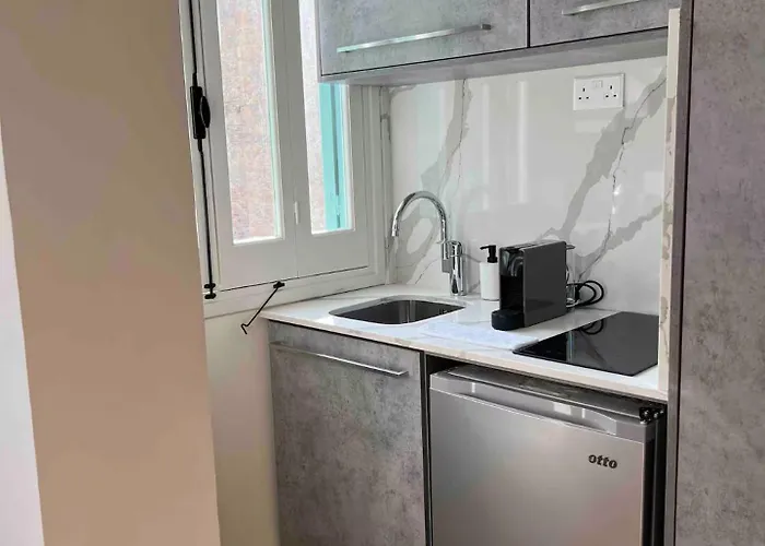 公寓 Centre Luxury Renovated