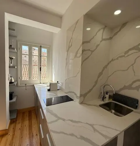 Centre Luxury Renovated *