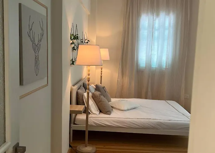 Centre Luxury Renovated Διαμέρισμα *